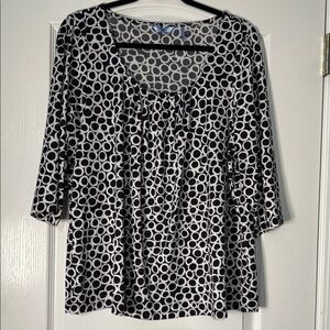 Izod Black and White Patterned Women's Top Women’s Size 2X